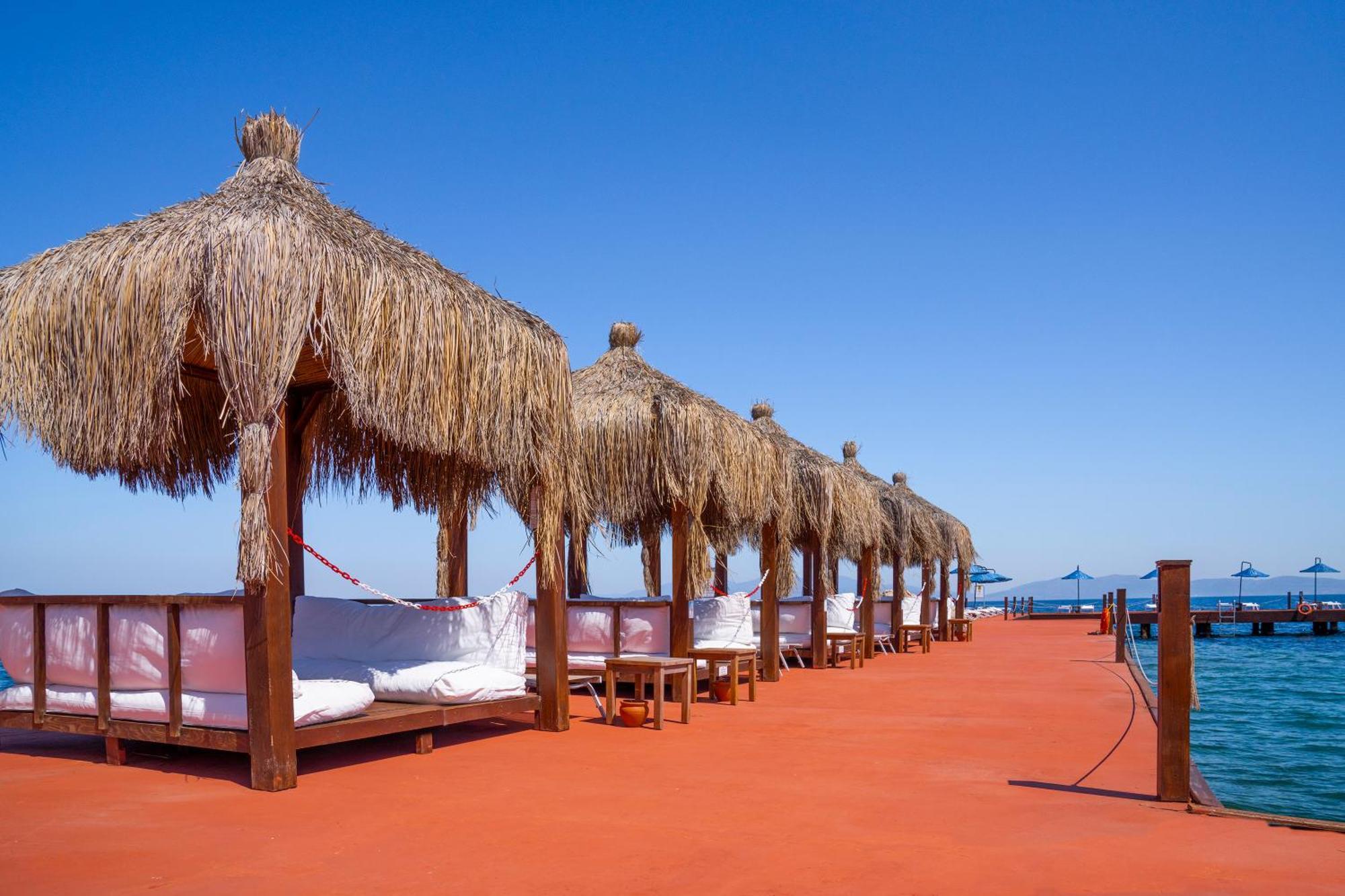 Le Bleu Hotel & Resort Kusadası Exterior foto