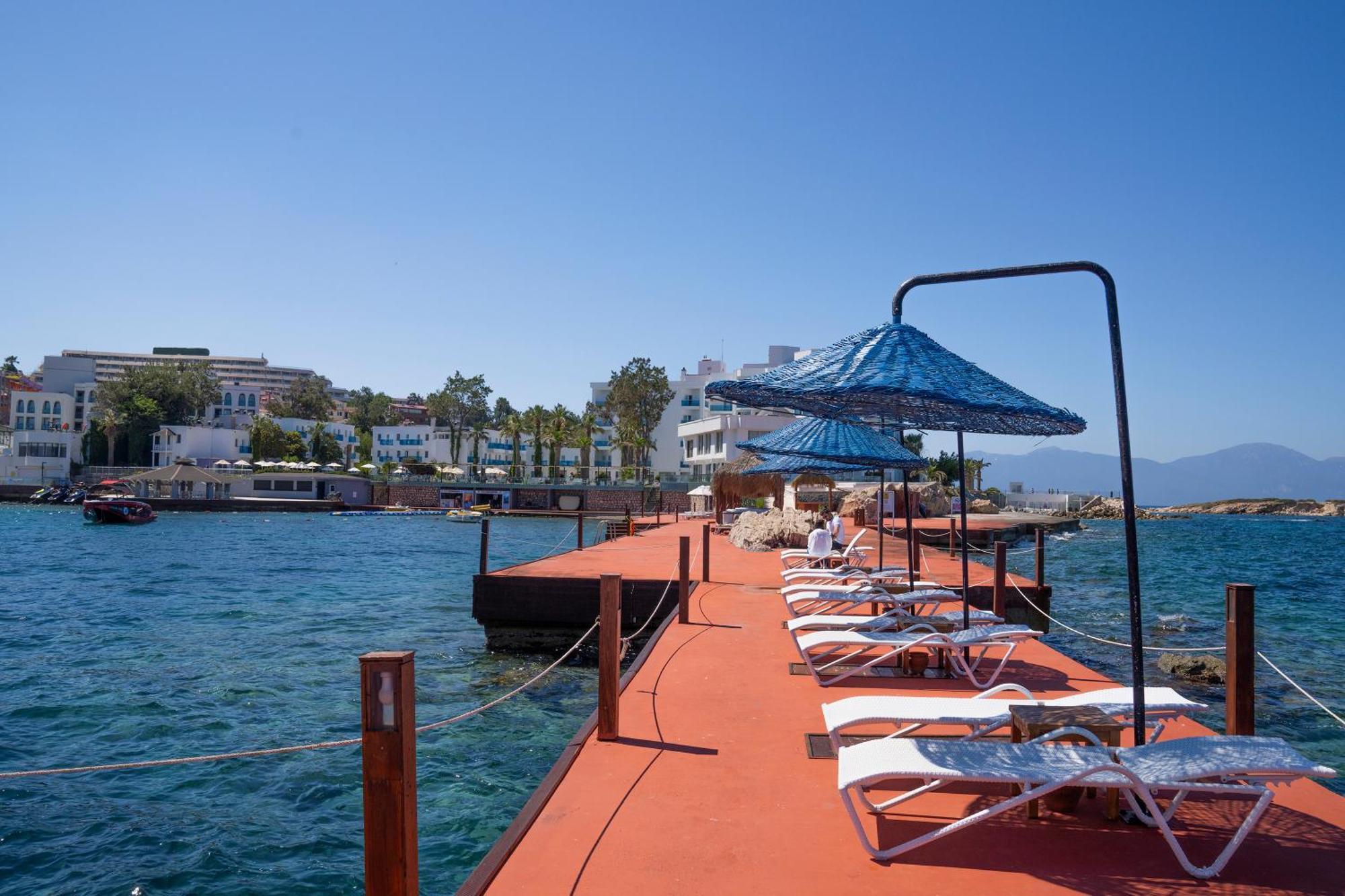 Le Bleu Hotel & Resort Kusadası Exterior foto